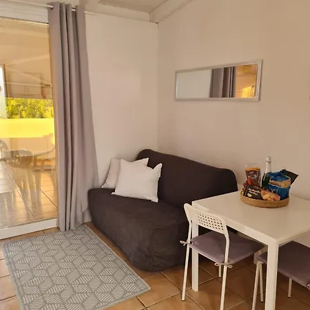 Lellashome Apartman *